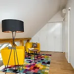 Empirent Rose Apartments